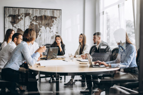 Phosphorea: Equipo de trabajo en una reunión